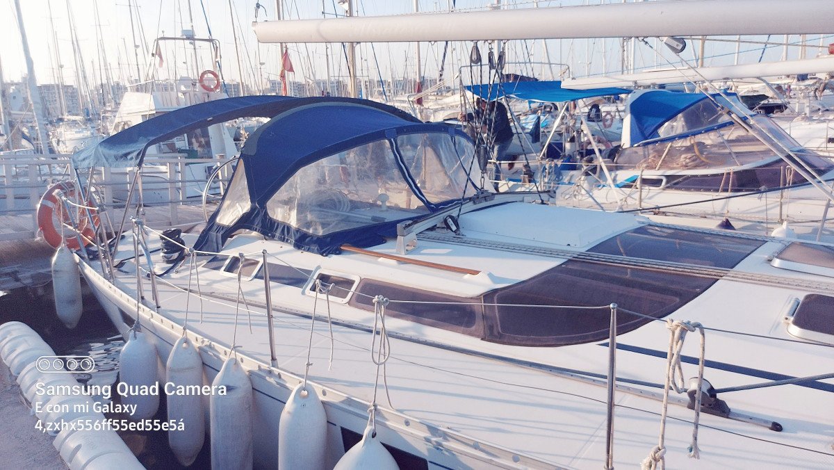 Bénéteau - 12.6 {{i18n.meters}}