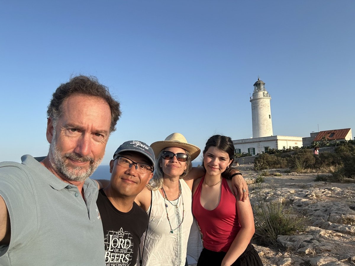 Goditi la bellezza naturale di Minorca dal mare