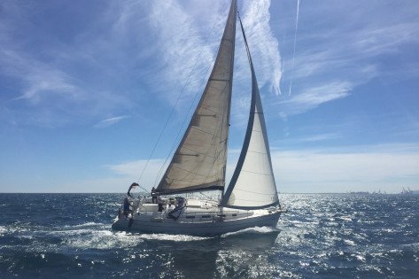 Salida exclusiva en velero por Barcelona