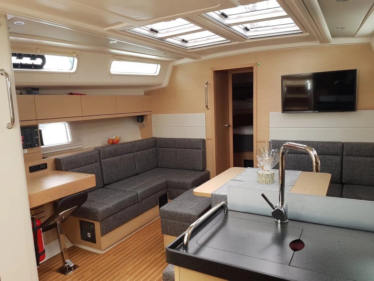 Segelboot - Hanse - 458