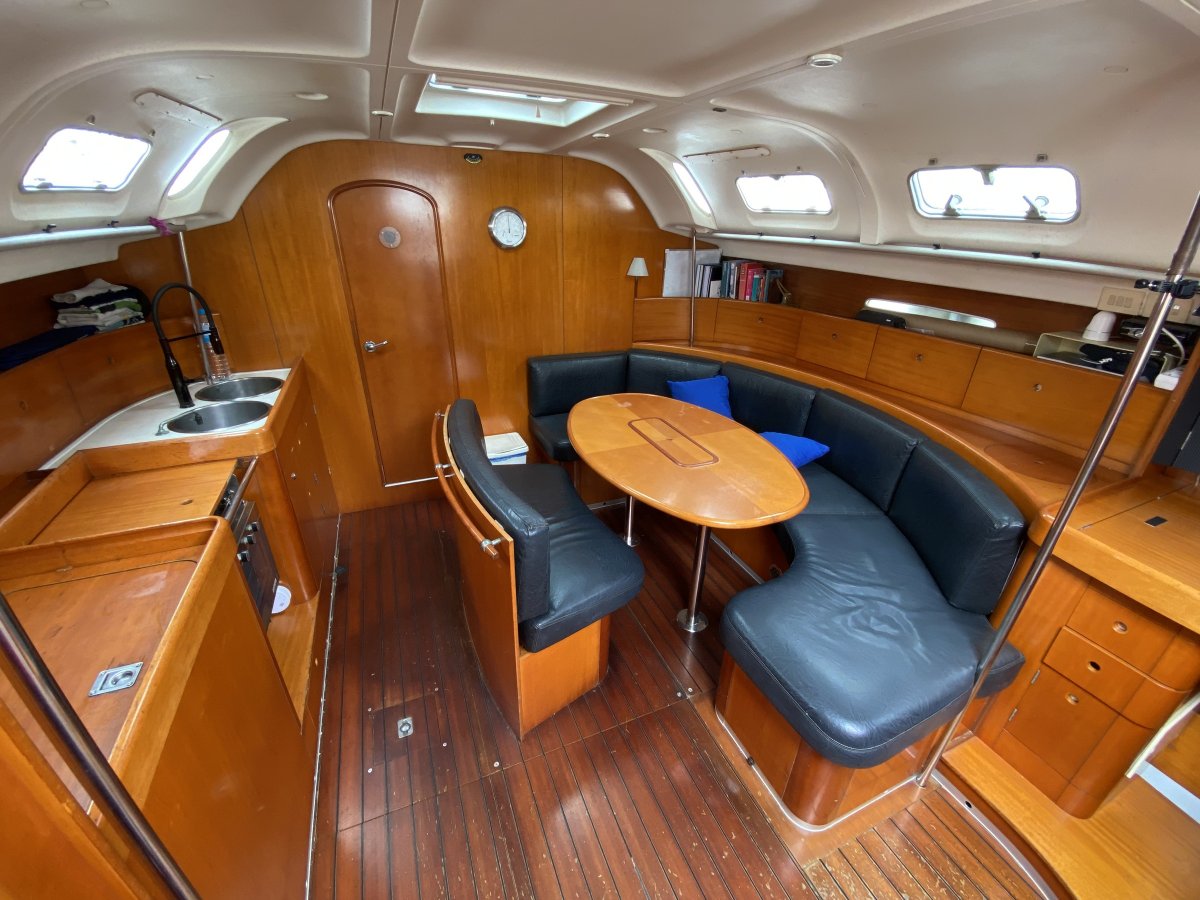 Sailboat - Bénéteau - 3 cabins