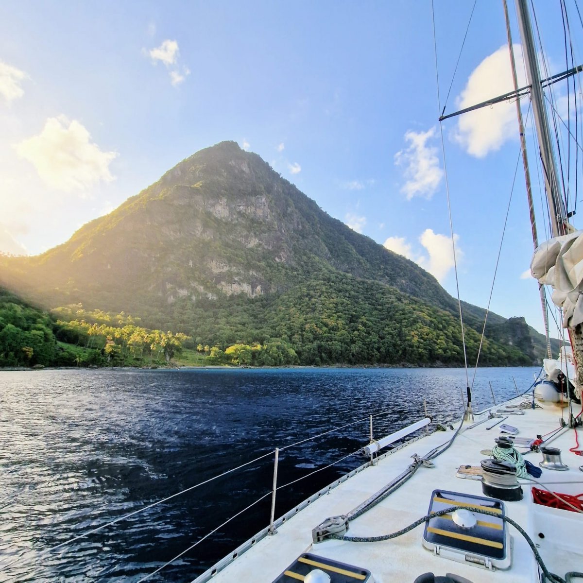 Viaggio in barca alle Isole Galapagos attraverso il Pacifico e il Canale di Panama