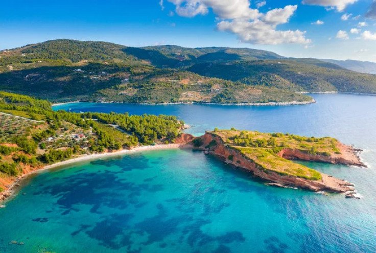 Kokkinokastro beach in Alonissos