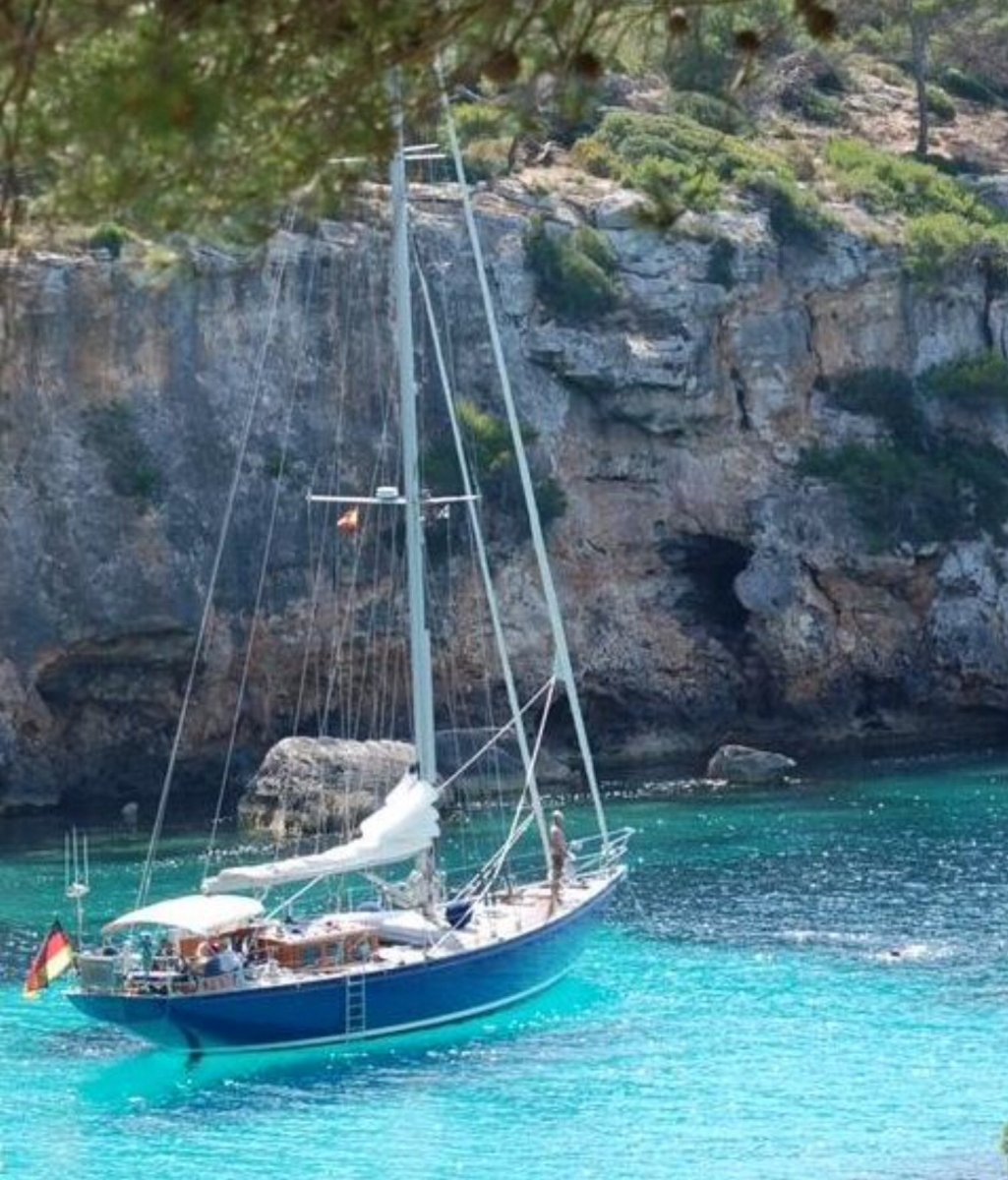 Excursión en barco desde Alicante hacia Ibiza, Formentera y Mallorca