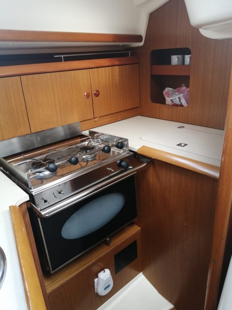 Jeanneau - 9.6 meters