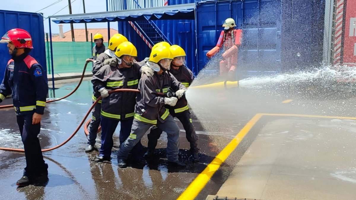 Curso de formación en lucha contra incendios en Tenerife