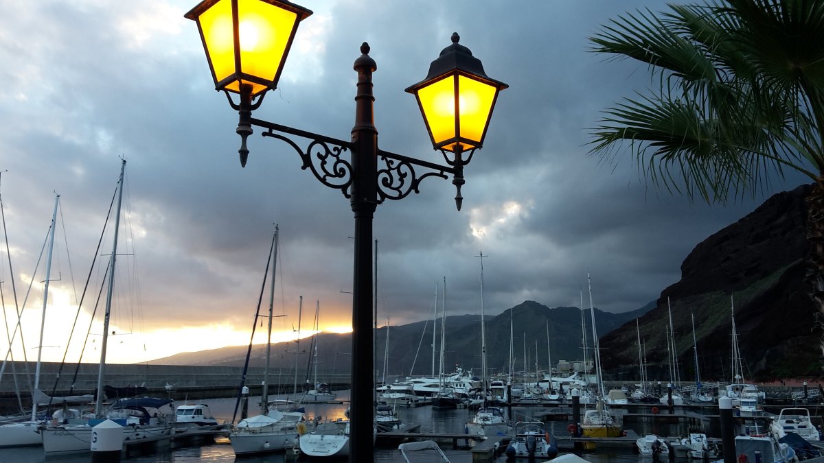 Un'escursione in catamarano dalla costa atlantica francese alle Isole Canarie e Madeira