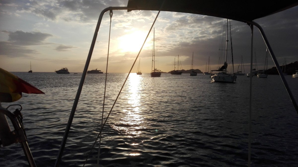 Dufour Yachts - 3 cabinas