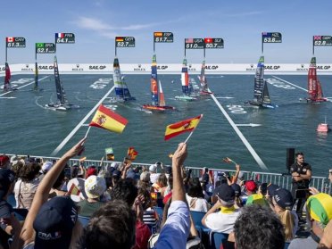 Fin de semana completo - vive la Sail GP Valencia desde el mar