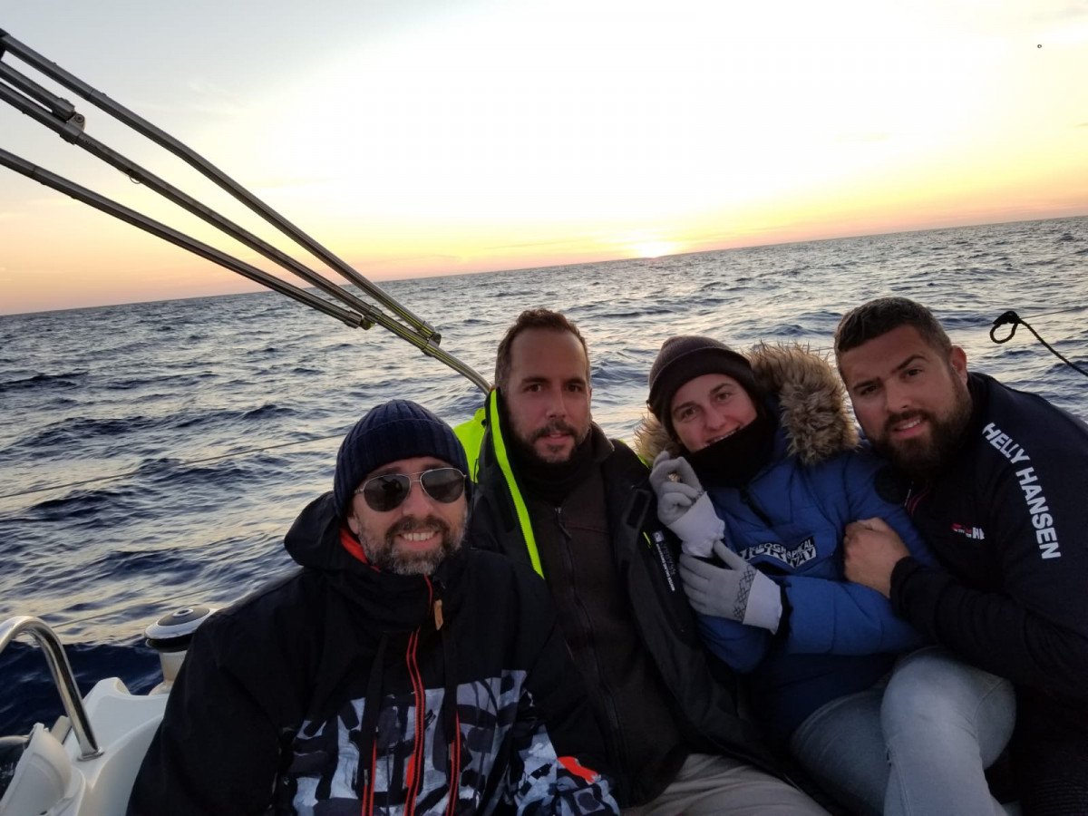 Sailing course in Barcelona with personalized instruction