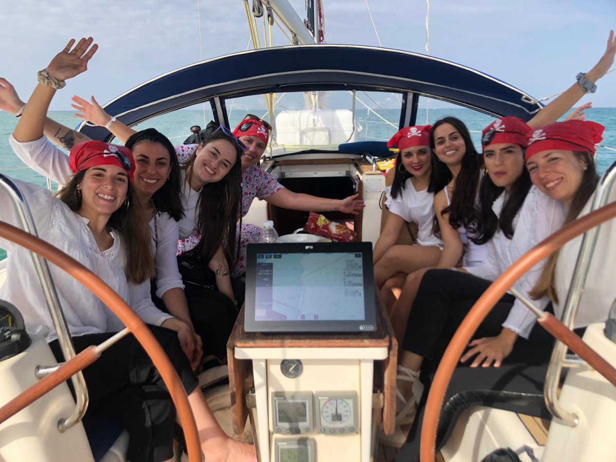 Bavaria Yachts - 10 personas