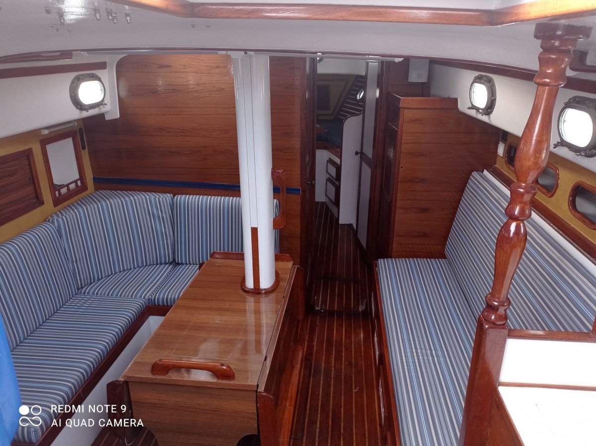 Sailing and yoga trip to Menorca from Barcelona