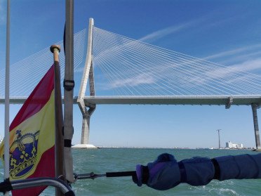 Sailboat excursion through the Bay of Cadiz