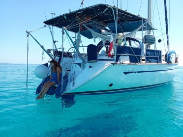 Navigate ⛵ Ibiza and Formentera at your own pace, choose days and destinations at an incredible price.