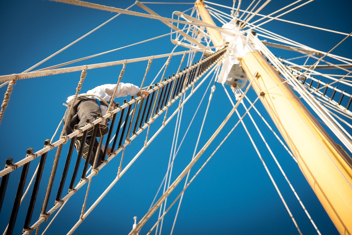 Enjoy the sun and sailing in the Atlantic Ocean