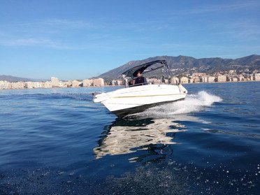 Noleggio barche senza skipper a Fuengirola