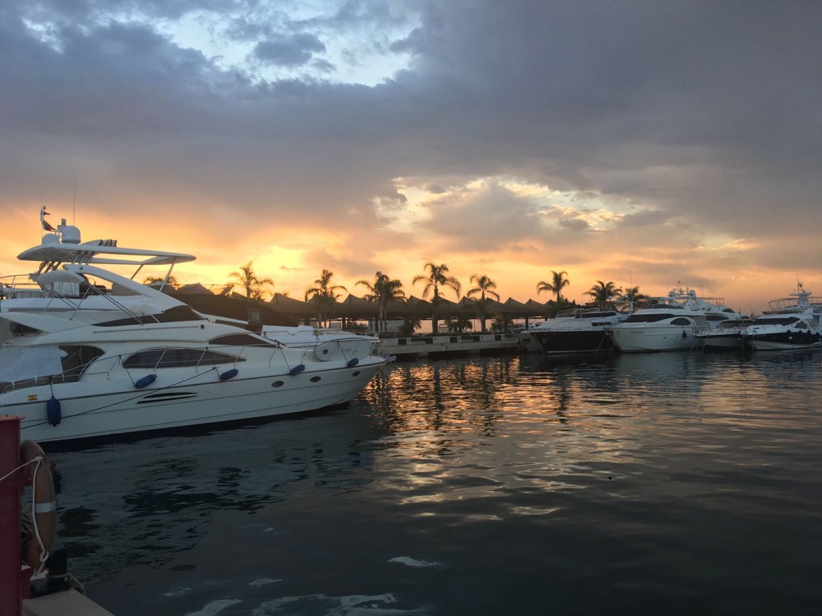 Corso di vela ad alto rendimento ad Alicante.