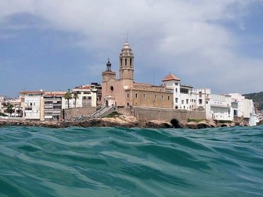 Aperitivo in riva al mare a Garraf