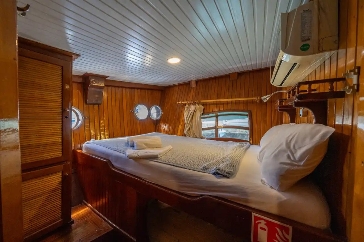 Discover Dodecanese Islands in a luxury yacht