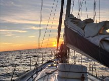 Segeln Sie eine Woche lang mit einem Segelboot entlang der portugiesischen Algarve von Sevilla aus