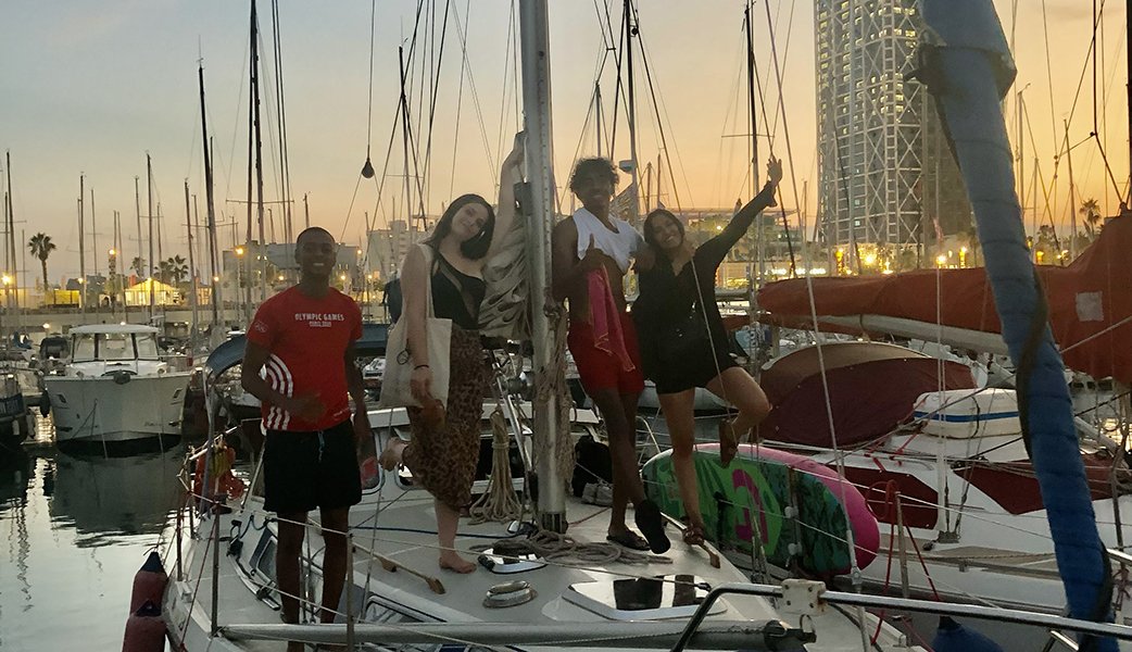 Learn to sail with experienced professionals