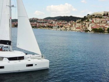 Tappa di navigazione in catamarano d'altura: Creta - Sicilia