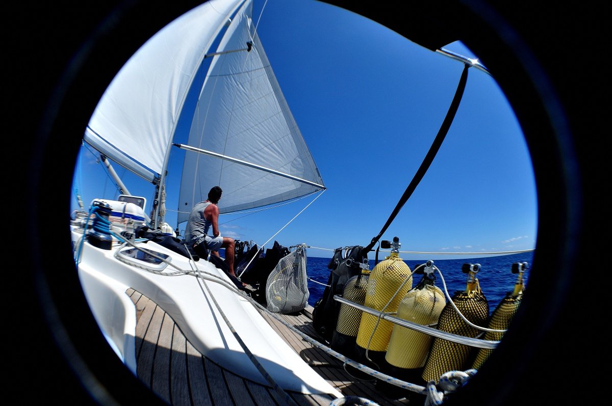 Esplora Ibiza e Formentera in crociera a vela e immersioni