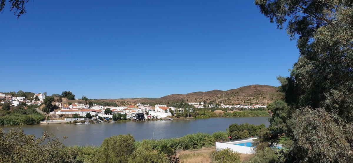 Sailboat cruise from Ayamonte to Sanlúcar del Guadiana with rural accommodation