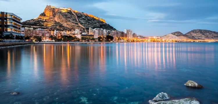 Sailing trip and navigation course in Alicante