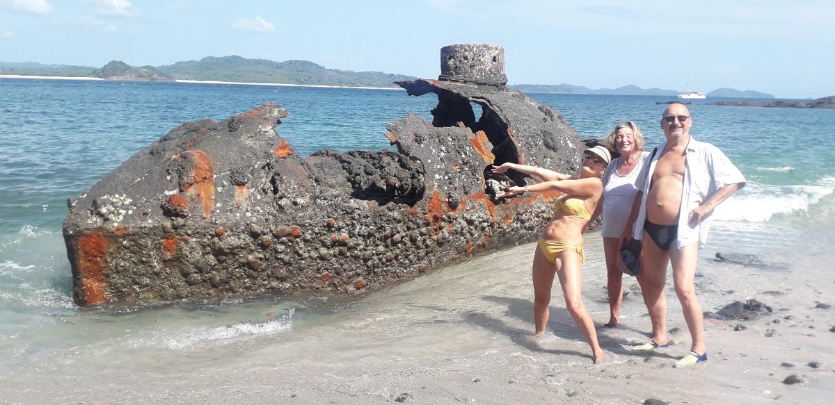 Discover over 200 islands on our exciting boat tour