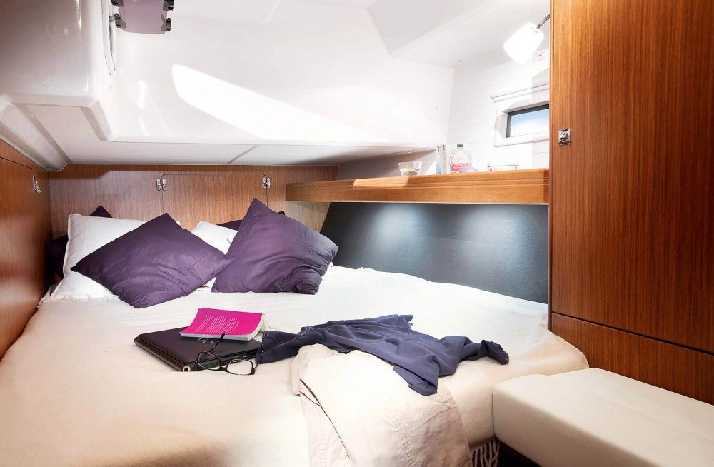 Bavaria Yachts - 4 cabine
