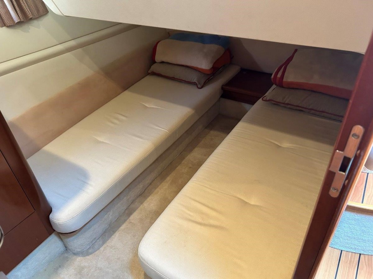 Motorboat - Jeanneau - 11.87 meters