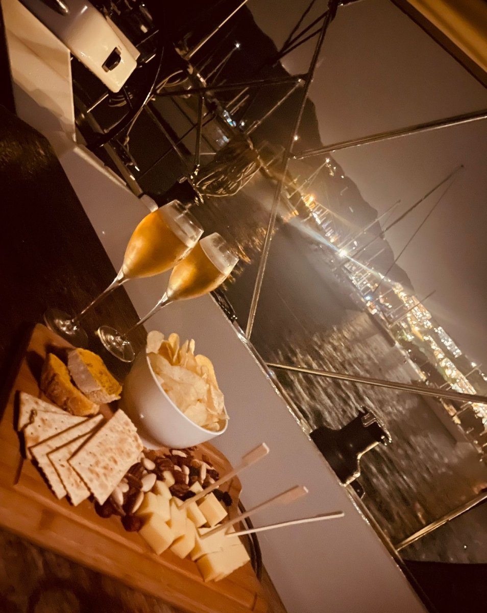 Navega por las costas de Grecia en una aventura de yate