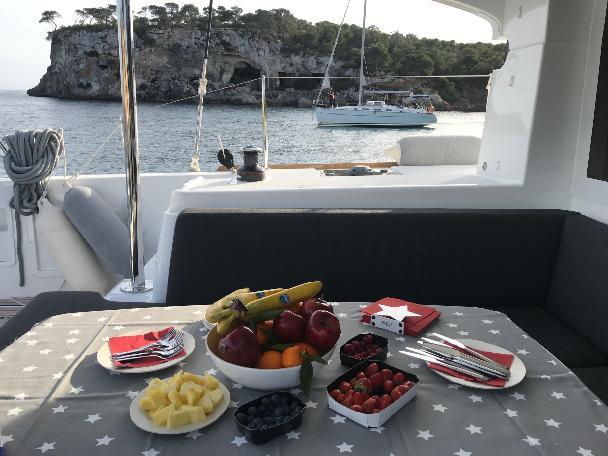 Aventura en el mar a bordo de un catamarán