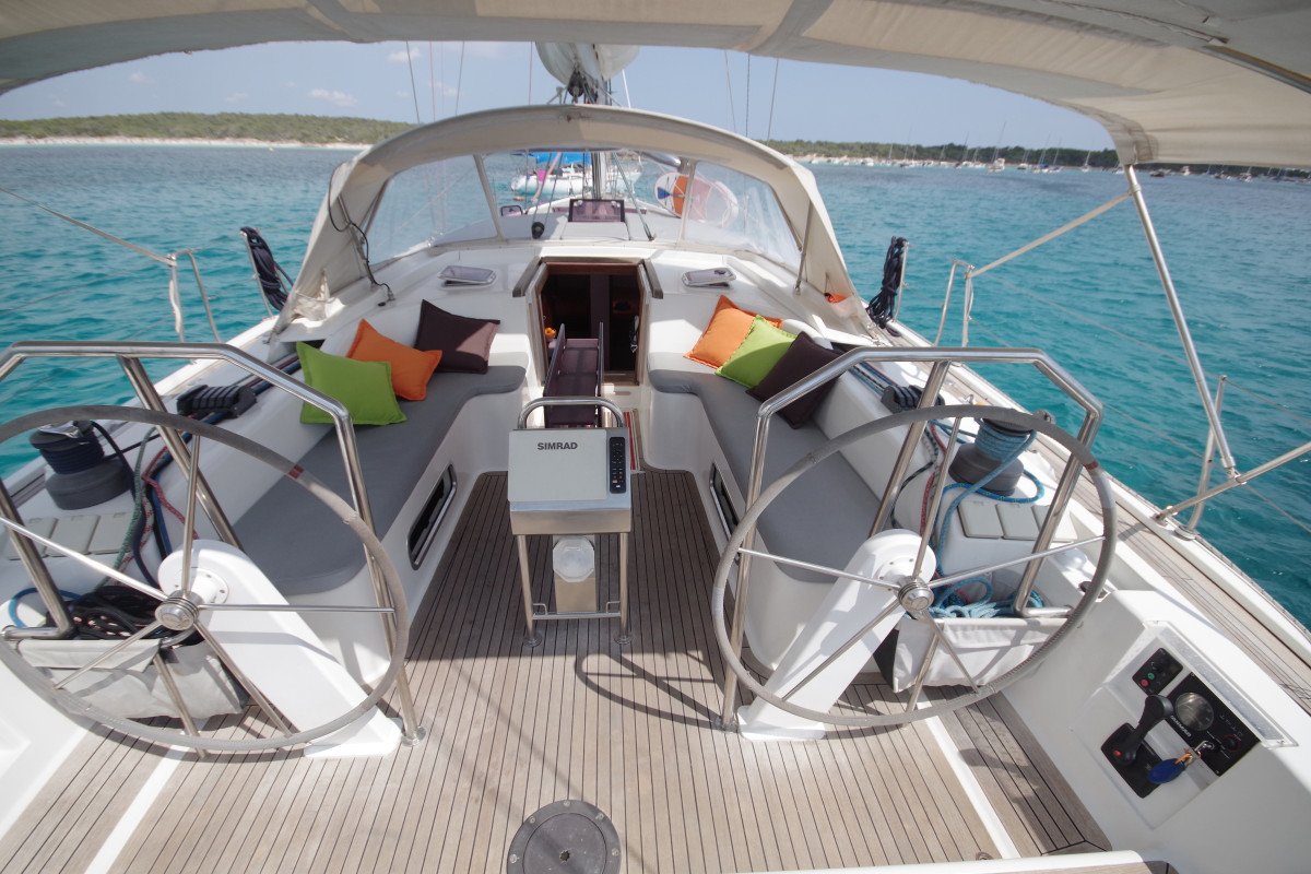 Sailing in the Pacific Ocean