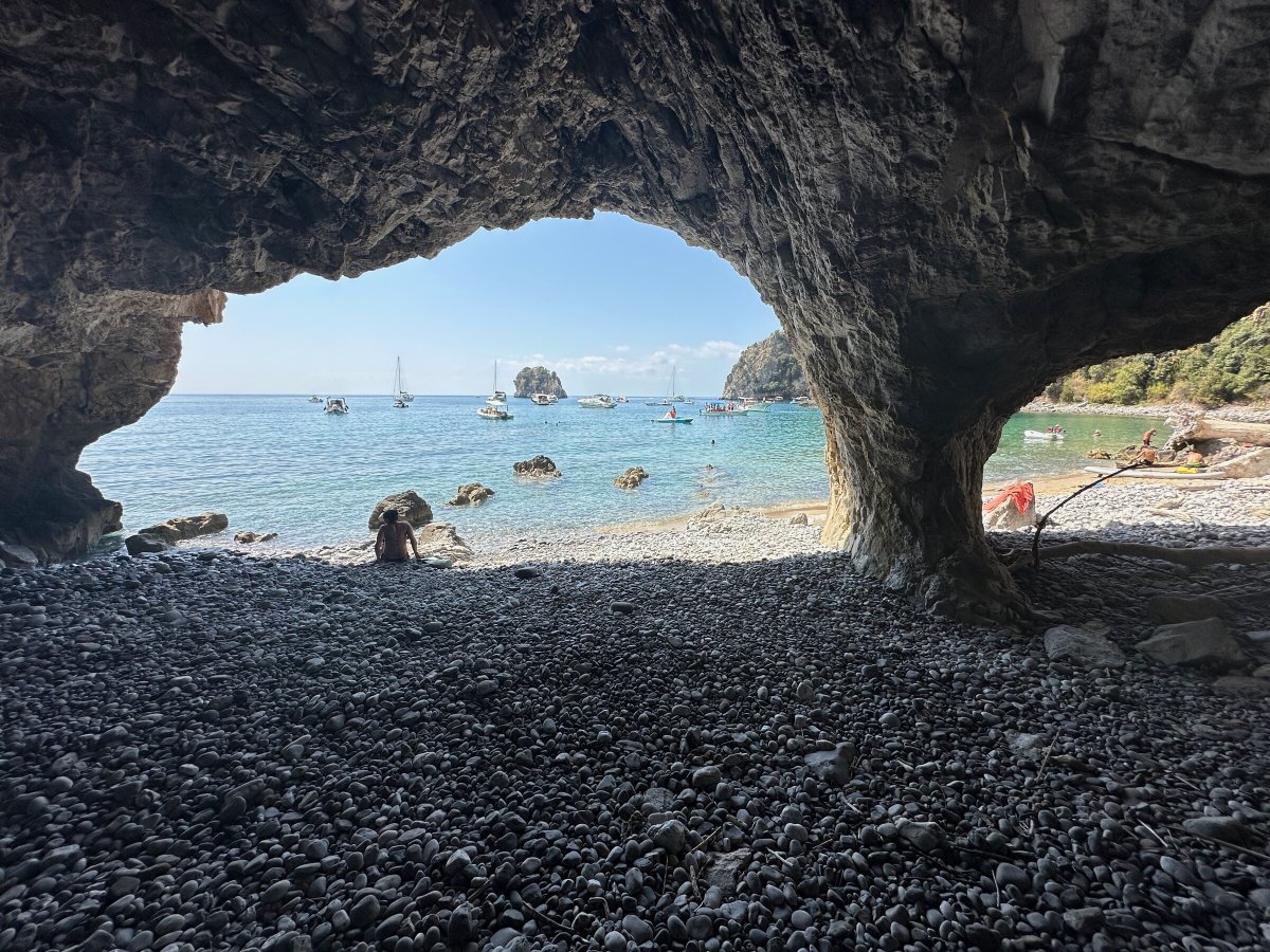 A boat trip through the Tyrrhenian Sea