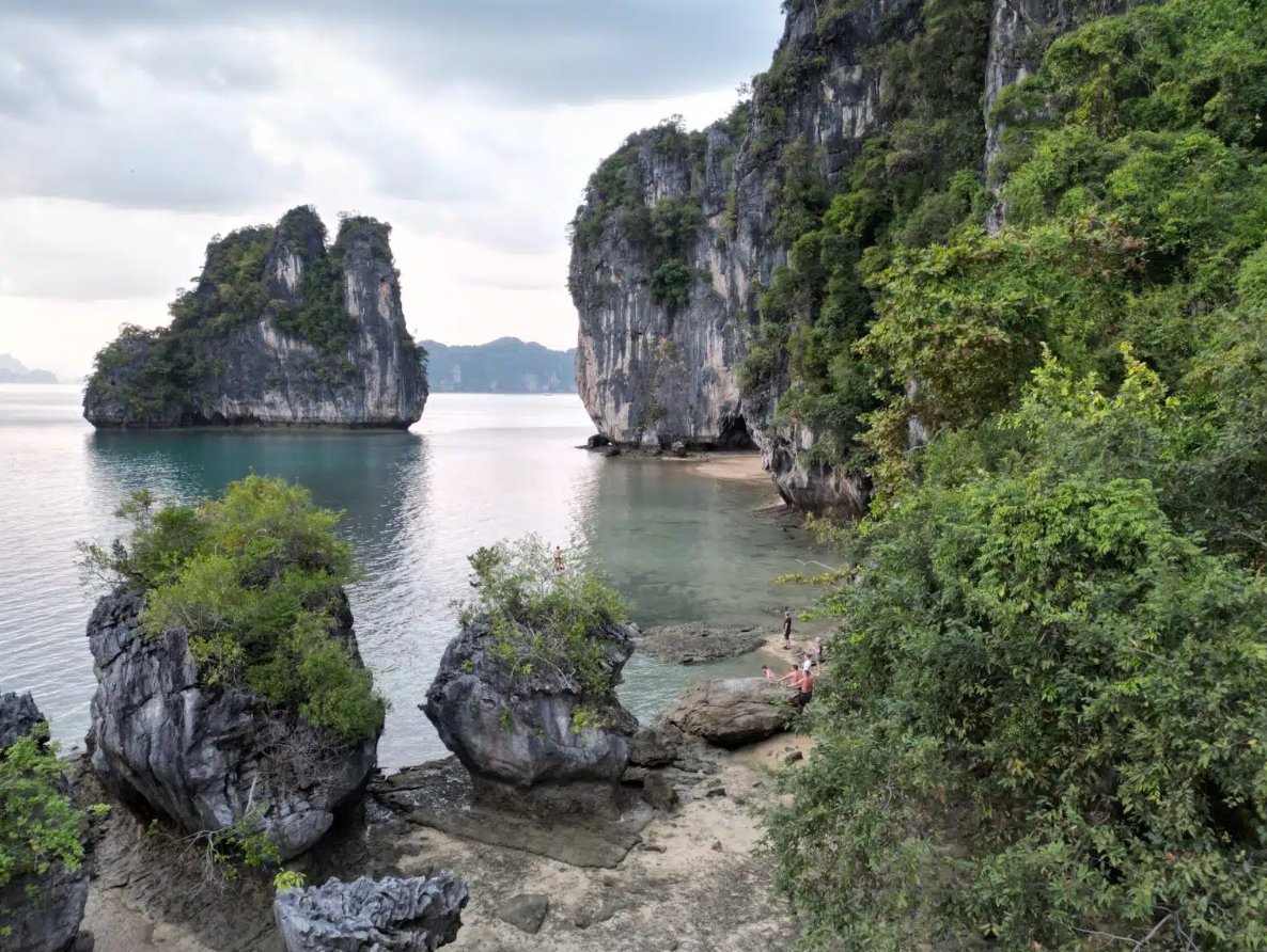 Erkunden Sie Thailand vom Meer aus auf einem Segelboot