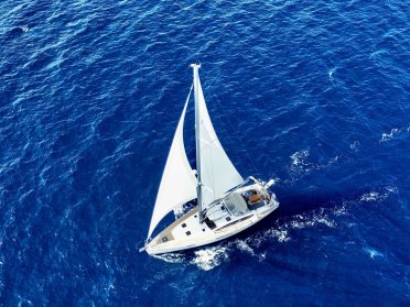 Segeltön von Sardinien nach Neapel
