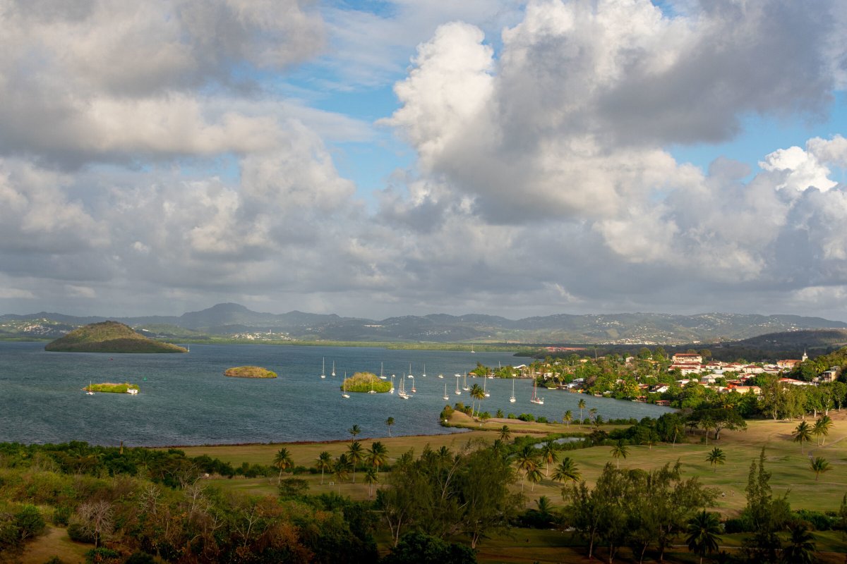 Sailing experience on a private catamaran in the Grenadines