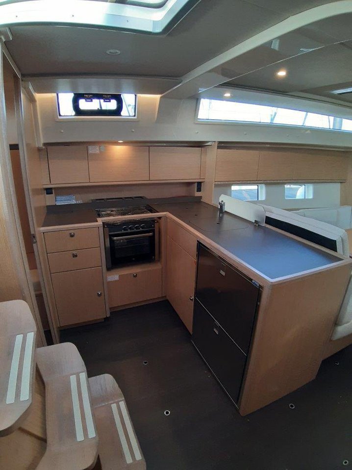 Bavaria Yachts - 3 baths