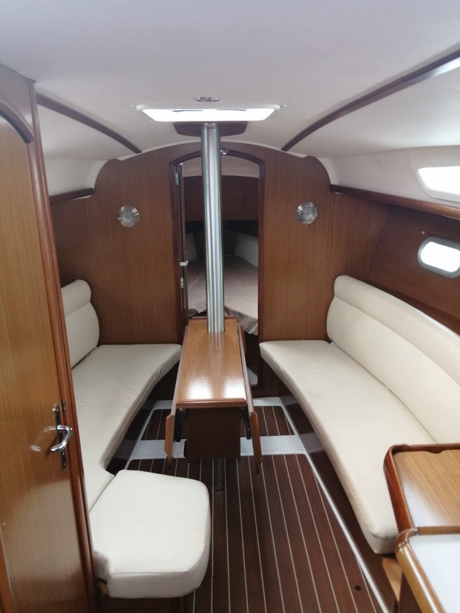 Embarcación de crucero por las villas marineras de la Ría de Arousa