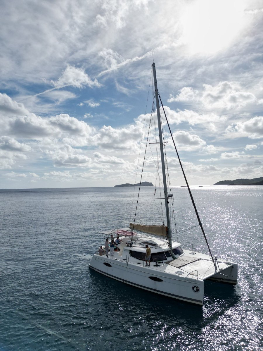 Relaxation and sunshine: catamaran voyage from Torrevieja