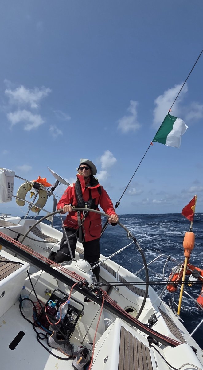 Sailboat navigation team in the Bermuda race