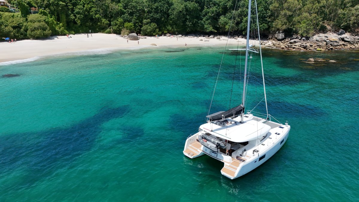 Sail and explore in the National Park