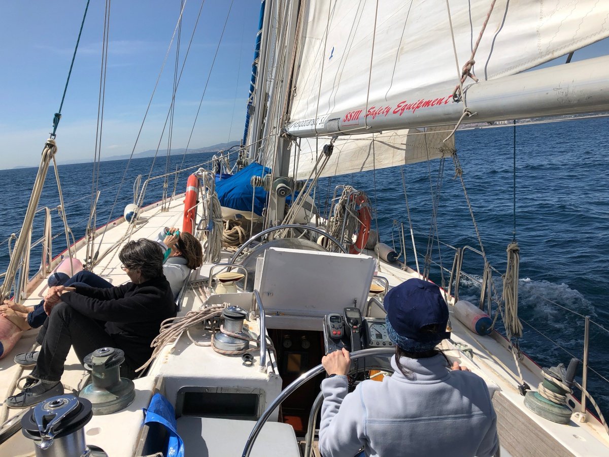 Scopri la bellezza di Menorca dal mare