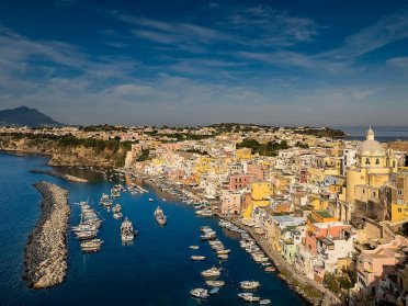 Veleggiando tra Procida Ischia e Ventotene 