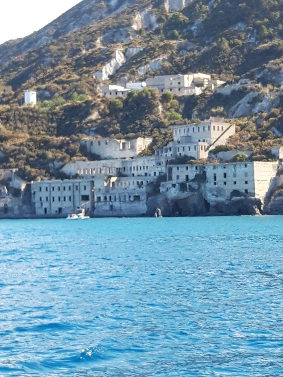 Corso di navigazione mediterranea sotto il sole