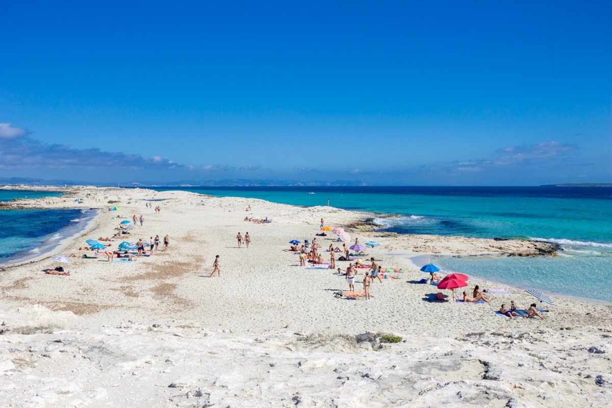 Barca a vela a Ibiza: goditi il sole e il mare