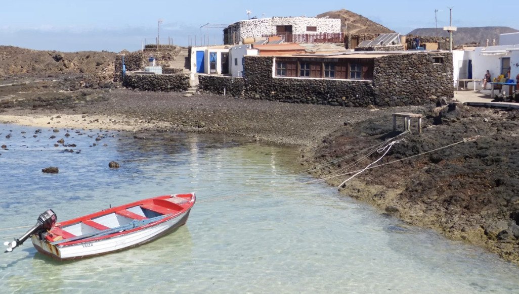 Pasear en barco por Fuerteventura y Lobos