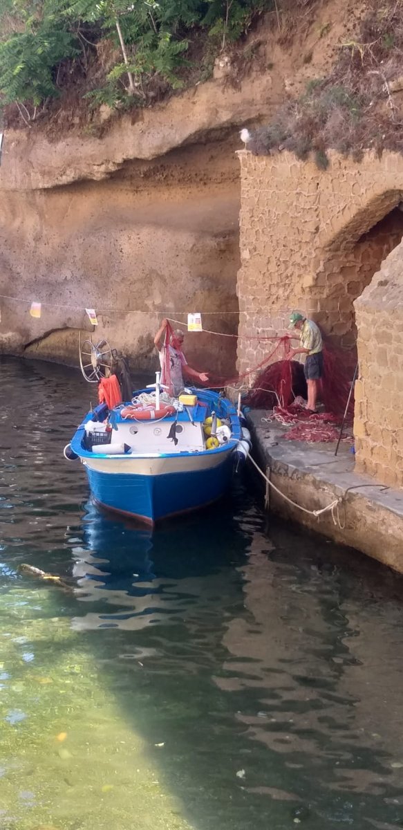 Explora las aguas del mar Tirreno